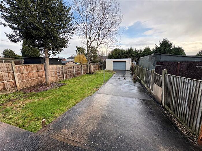 3 Bedroom House To Rent In Beech Road, Skellow, Doncaster, DN6