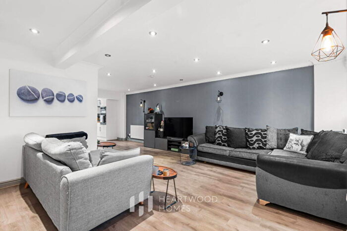 3 Bedroom End Of Terrace House For Sale In High Street, London Colney, St. Albans, AL2