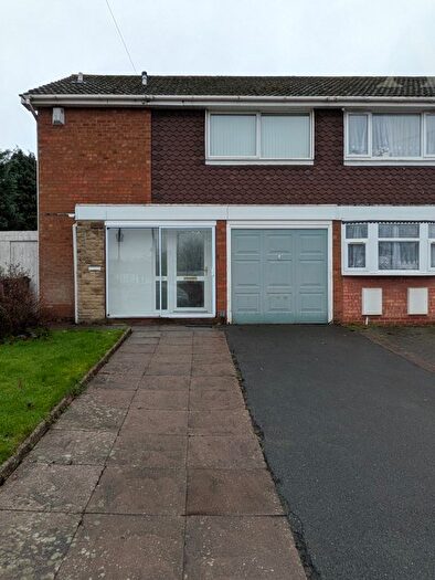 3 Bedroom Semi-Detached House To Rent In Hilltop Drive, Birmingham, West Midlands, B36
