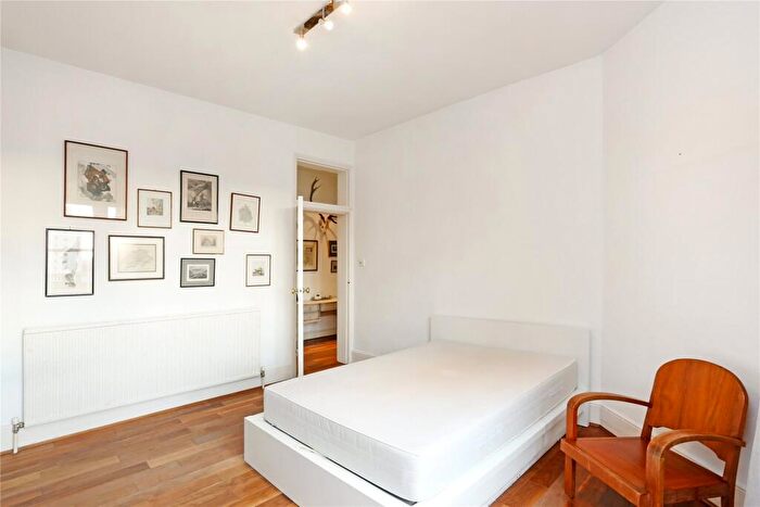 3 Bedroom Flat To Rent In Lurline Gardens, London, SW11