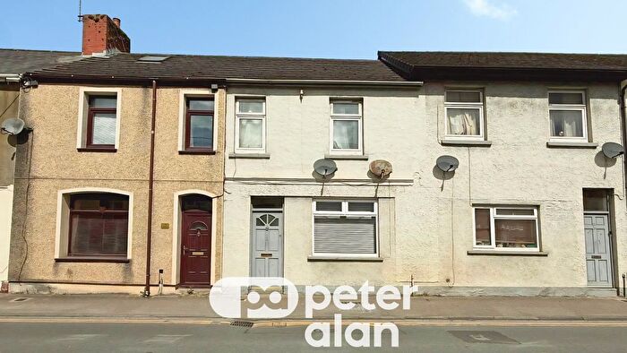 2 Bedroom Flat To Rent In Francis Terrace, Pontyclun, CF72