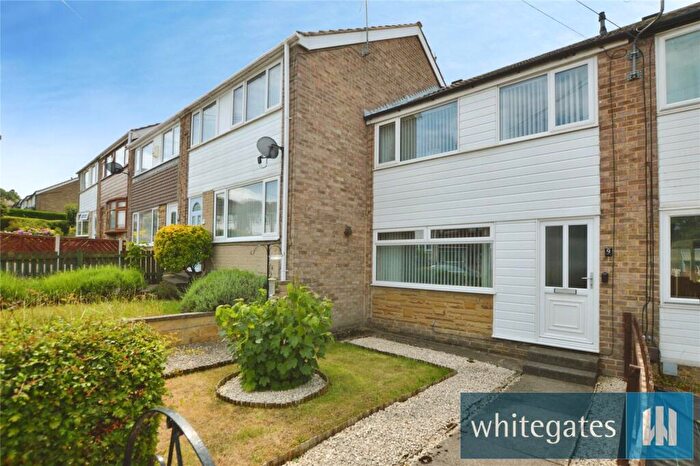 3 Bedroom Terraced House For Sale In Wesley Croft, Leeds, LS11