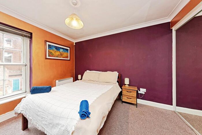2 Bedroom Flat For Sale In Rosiers Court, St. Dunstans Street, Canterbury, CT2