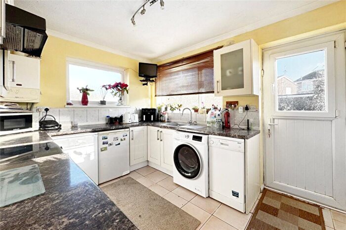 3 Bedroom End Of Terrace House For Sale In Meadowside, Angmering, Littlehampton, West Sussex, BN16