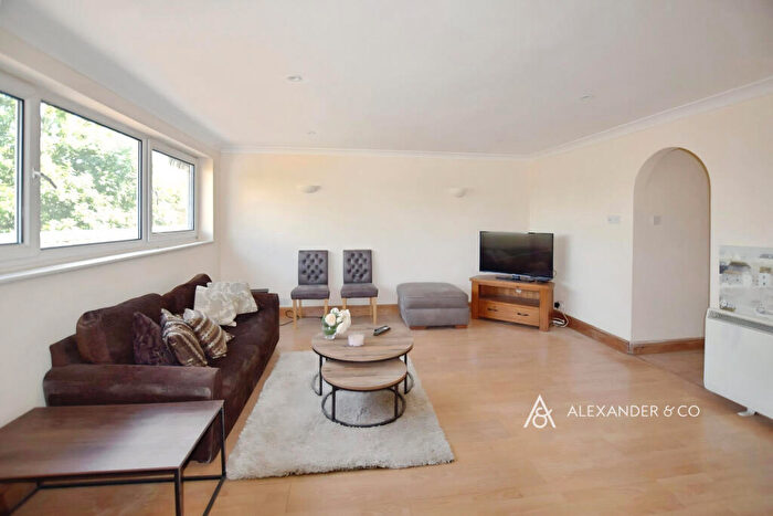 2 Bedroom Apartment To Rent In Kingsley Road, Bicester, OX26
