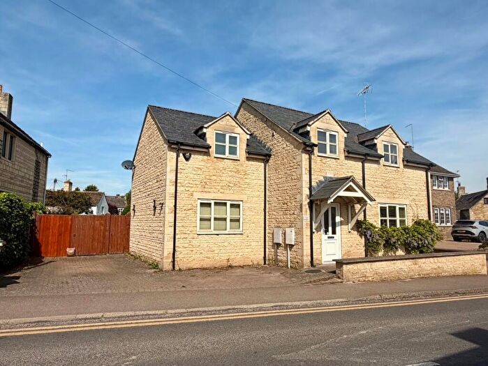 4 Bedroom House To Rent In High Street, Ketton, Stamford, PE9