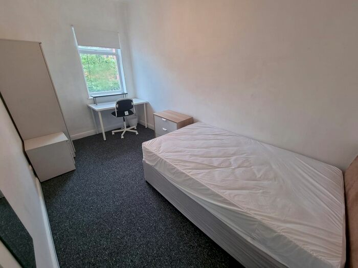 4 Bedroom Terraced House To Rent In Olney Street, Manchester, M13