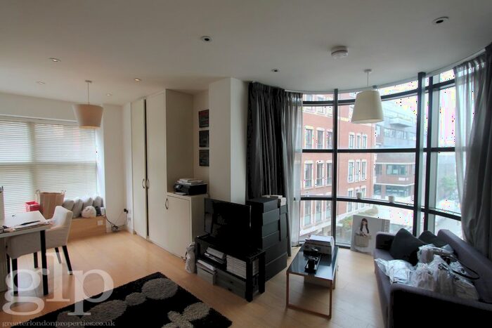 Studio To Rent In Marshall Street, London, W1F