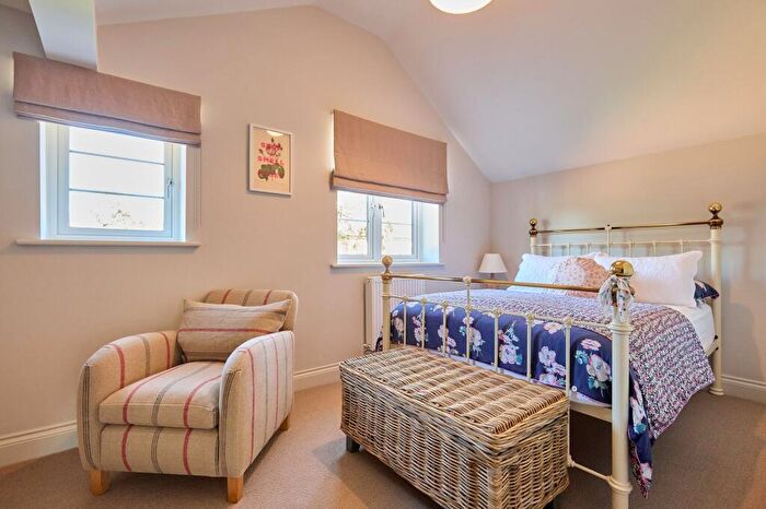4 Bedroom Semi-Detached House To Rent In Lower End, Leafield, OX29