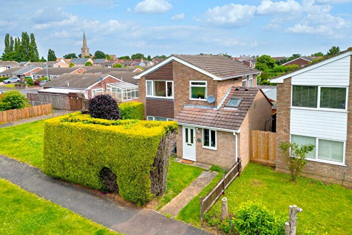 3 Bedroom Detached House For Sale In Four Acres, Fenstanton, Huntingdon, Cambridgeshire, PE28