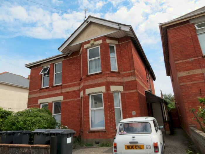 3 Bedroom Flat To Rent In Bedroom Ground Floor Flat In Charminster, BH3