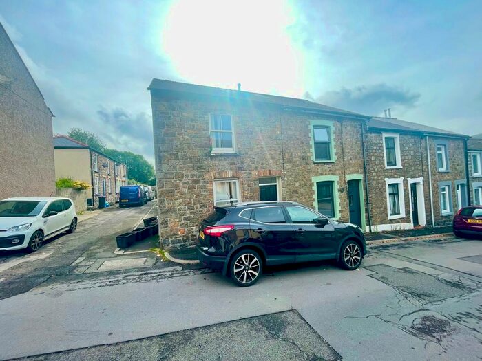 2 Bedroom End Of Terrace House To Rent In High Street, Blaenavon, Pontypool, NP4