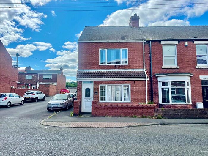 2 Bedroom End Of Terrace House To Rent In Station Avenue South, Fencehouses, Houghton Le Spring, DH4