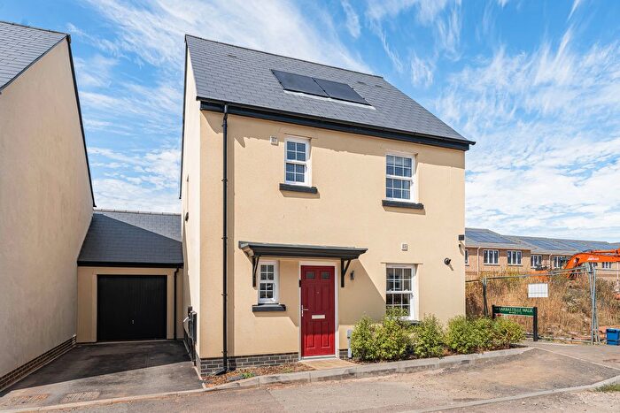 3 Bedroom Link Detached House For Sale In Grandisson Street, Chudleigh, TQ13