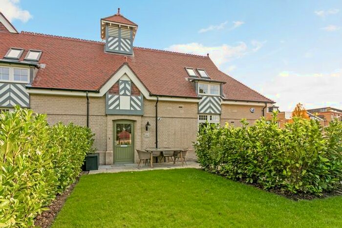 2 Bedroom Mews House To Rent In Glen Island, Taplow, Maidenhead, SL6