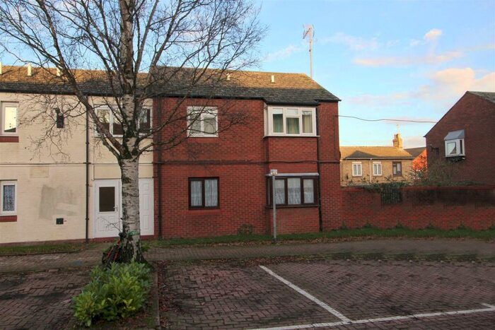 1 Bedroom Flat To Rent In Durrans Court, Bletchley, Milton Keynes, MK2