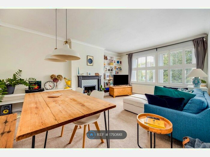 2 Bedroom Flat To Rent In Thicket Road, London, SE20