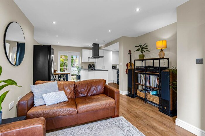 3 Bedroom End Of Terrace House For Sale In Chequers, Welwyn Garden City, AL7