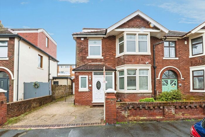 4 Bedroom Semi Detached House For Sale In Holmfield Road, Bispham, Blackpool, Lancashire, FY2