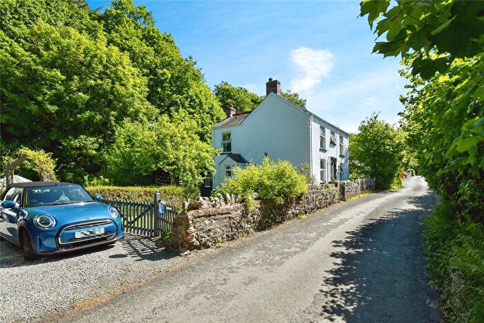 3 Bedroom Detached House For Sale In Garnant, Ammanford, Carmarthenshire, SA18