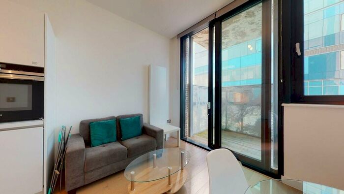 Studio To Rent In Highgate Hill, N19