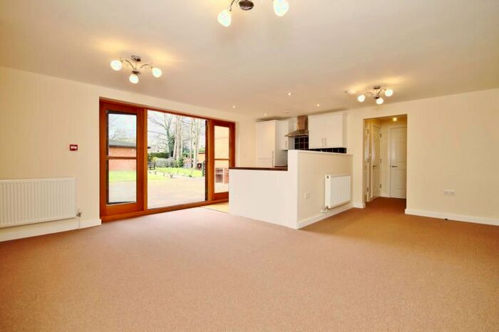 1 Bedroom Flat To Rent In Oriental Road, Woking, Surrey, GU22