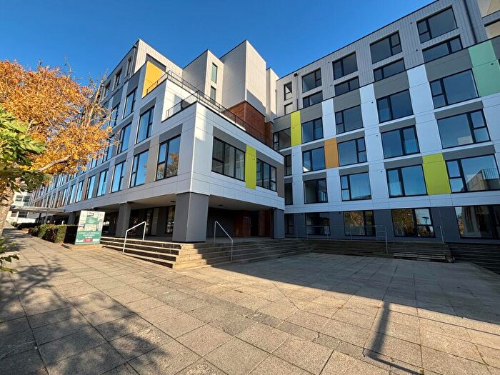 1 Bedroom Apartment To Rent In Silbury Court, MK9