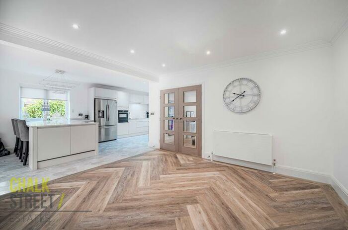 5 Bedroom Detached House To Rent In The Sheilings, Emerson Park, Hornchurch, RM11