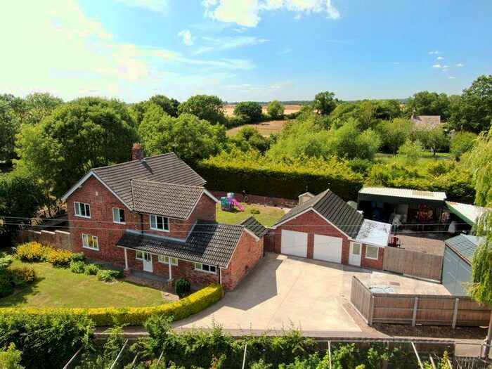 5 Bedroom Detached House For Sale In Homestead Cottage, Mill Lane, Keal
