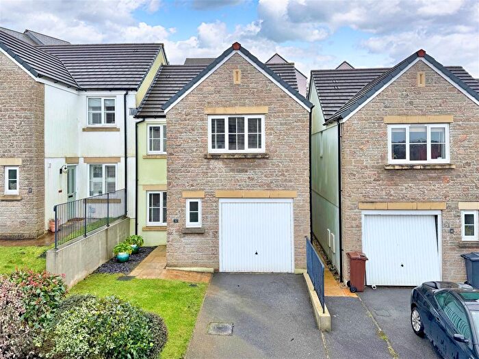 4 Bedroom Semi Detached House For Sale In Minute Walk To Swanpool Beach, Falmouth, TR11
