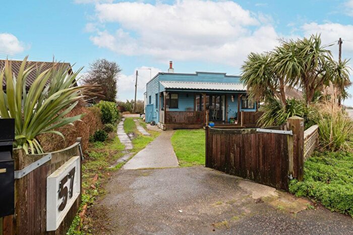 2 Bedroom Detached Bungalow For Sale In California Avenue, Scratby, NR29