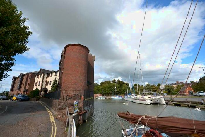 3 Bedroom Flat To Rent In Little London, Newport, PO30