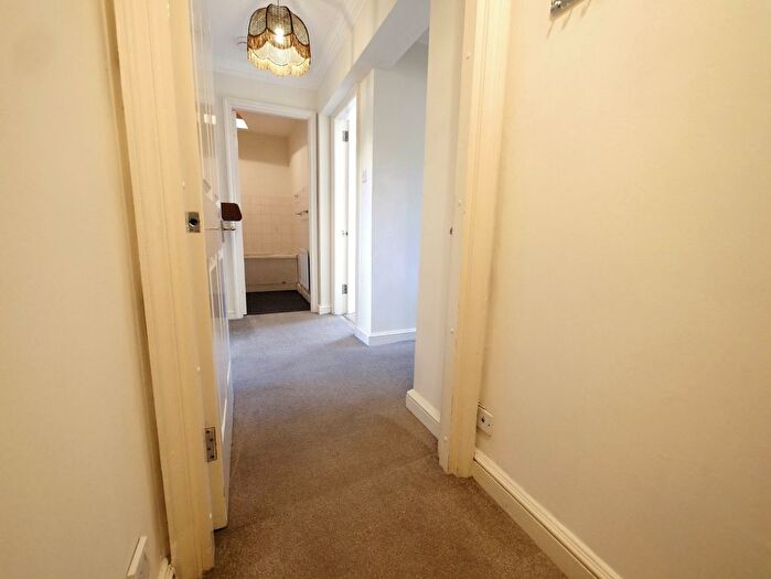 2 Bedroom Flat To Rent In East Parkside, Newington, Edinburgh, EH16