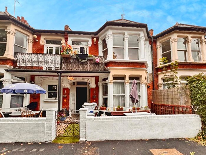 2 Bedroom Flat To Rent In Warrior Square North, Southend-On-Sea, SS1