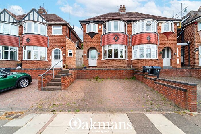 3 Bedroom Semi-Detached House For Sale In Lindsworth Road, Birmingham, West Midlands, B30