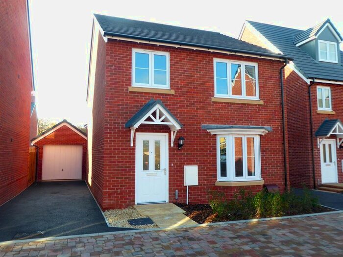 4 Bedroom Detached House To Rent In Brunel Road, Cam, Dursley, GL11