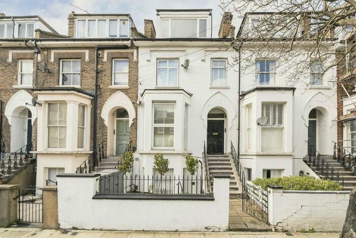 2 Bedroom Flat To Rent In Adelaide Grove, London, W12