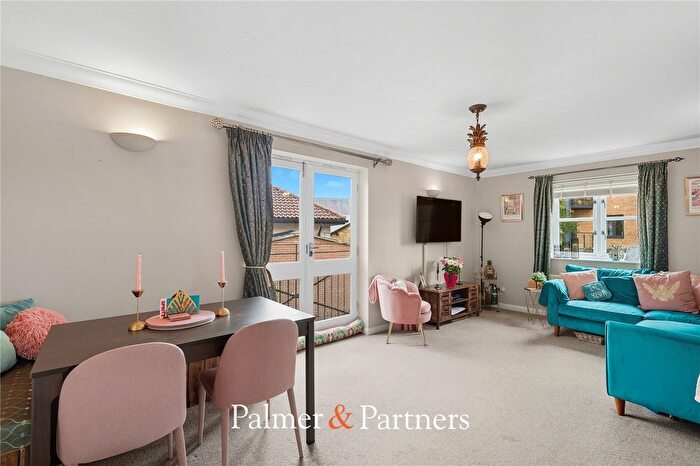2 Bedroom Flat For Sale In Springfield Basin, Wharf Road, Chelmsford, Essex, CM2
