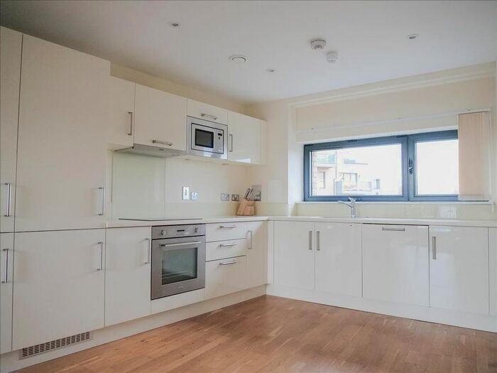 2 Bedroom Flat To Rent In Maltby Street, Tower Bridge, London, Southwark, SE1