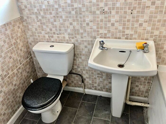 2 Bedroom Apartment To Rent In Park Road, Stanley, County Durham, DH9