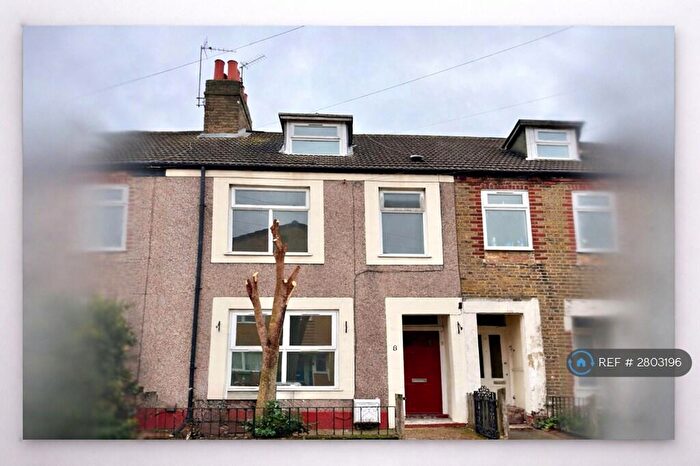 4 Bedroom Terraced House To Rent In Newman Road, London, E17
