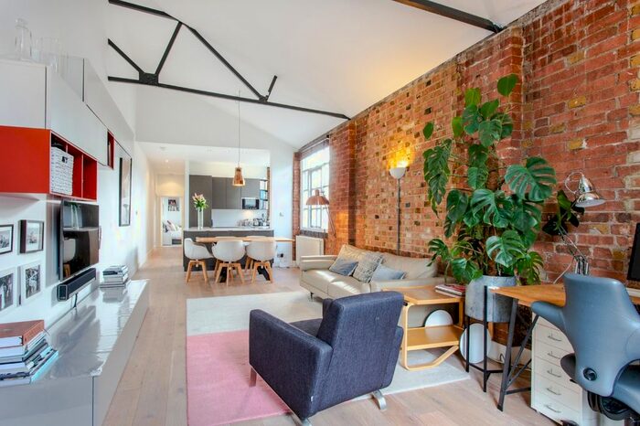 2 Bedroom Property To Rent In Indigo Mews, Carysfort Road, London, N16