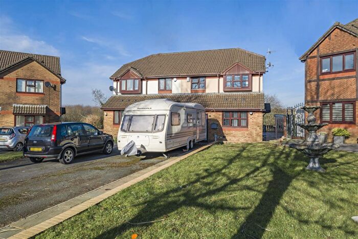 3 Bedroom Semi-Detached House For Sale In Canaston Court, Penlan, Swansea, SA5