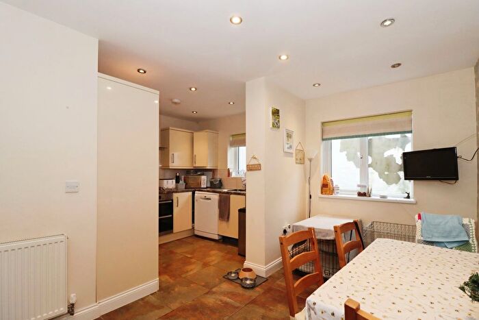 2 Bedroom Detached House For Sale In Bellevue Road, Kingswood, Bristol, Gloucestershire, BS15
