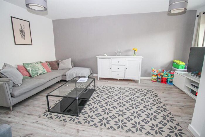 3 Bedroom End Of Terrace House For Sale In Parish Way, Harlow, CM20