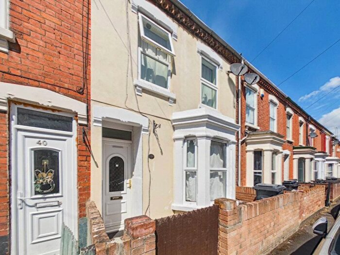 2 Bedroom Terraced House For Sale In Clement Street, Gloucester, Gloucestershire, GL1