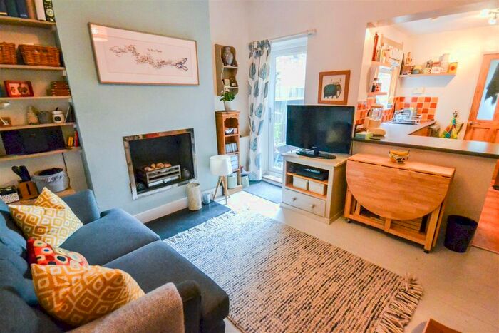 1 Bedroom Flat To Rent In Milton Road, London SW19