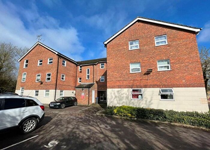 2 Bedroom Flat To Rent In Ridgeborough Court, Castlehill, Reading, RG1