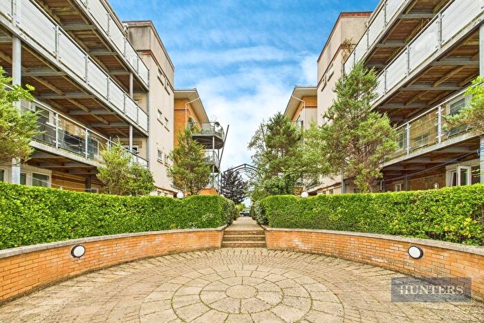 2 Bedroom Flat For Sale In Emperor House, Hawkeswood Road, Southampton, SO18