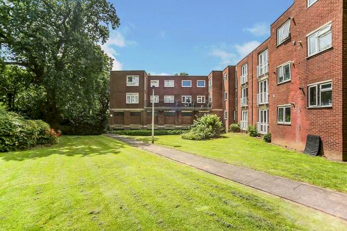 1 Bedroom Apartment To Rent In Gravel Hill Close, Bexleyheath, Kent, DA6